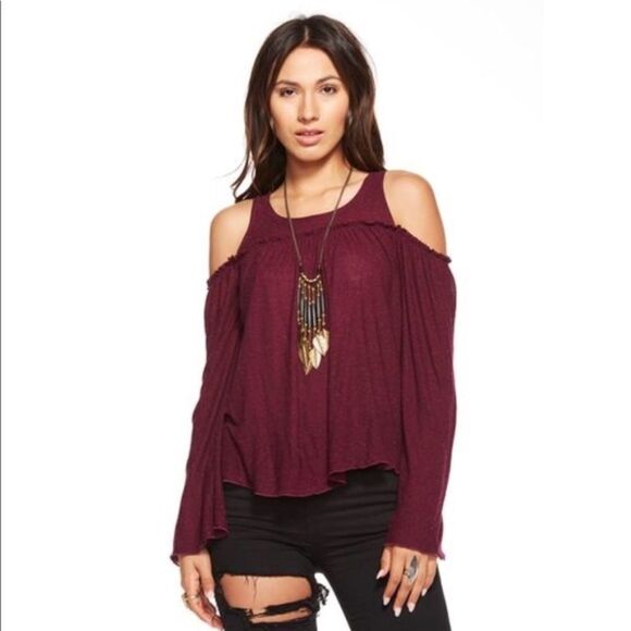 CHASER Wine Burgundy Textured Cold shoulder Flare Sleeve Top Shirt Small - Picture 1 of 3